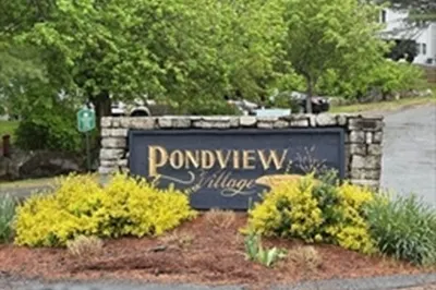 404 Pondview Place #404