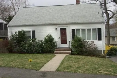 109 Robbins Rd