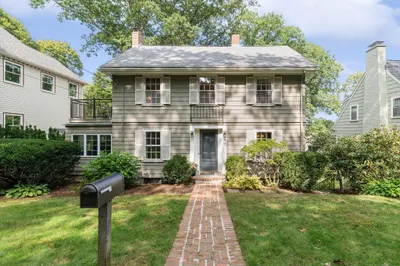 53 Trowbridge Ave 1