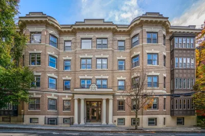 195 Saint Paul St #3 1