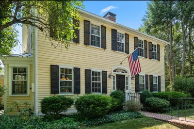 49 Salem St 1