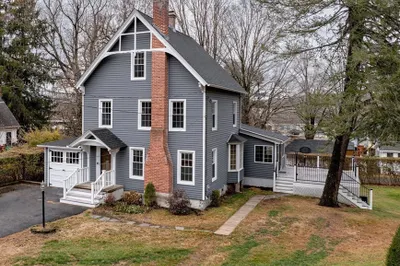 28 Maple St 1