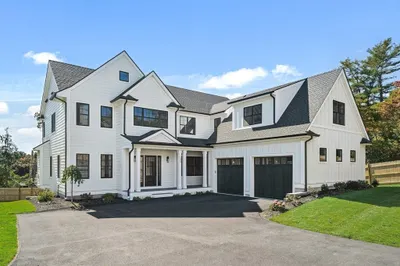 133 Lawton Road 1