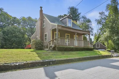 53 Hawthorne Street 1