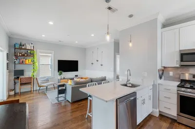 60 Romsey St #3