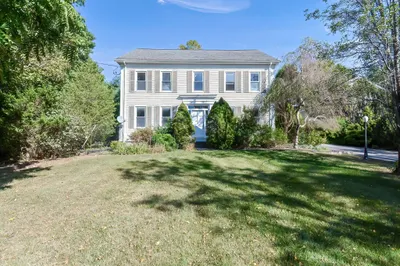 400 Old Post Rd