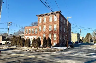 278 Water St #4