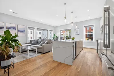 21 Glen Rd #10