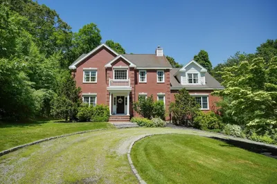 288 Long Hill Rd 1
