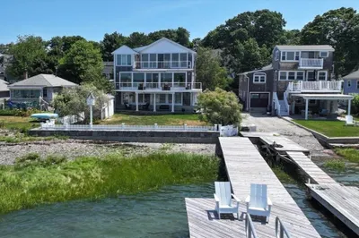 9 Beach Road 1