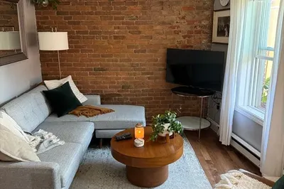 400 Hanover Street #4B