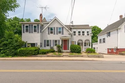 292 Main St
