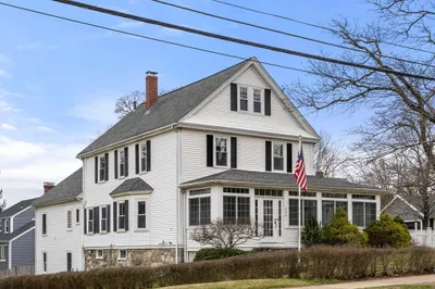 206 Common Street 1
