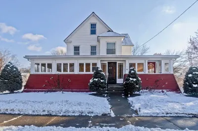 60 Mill St