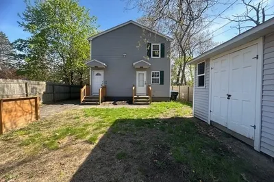15-17 Otis Ct #15 1
