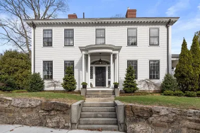 423 Walnut St