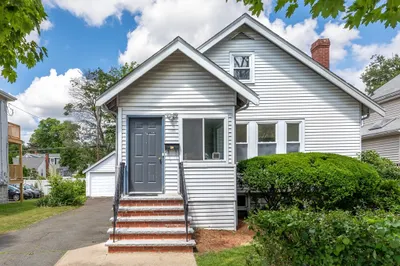 160 Main St