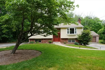 276 Newport Ave 1