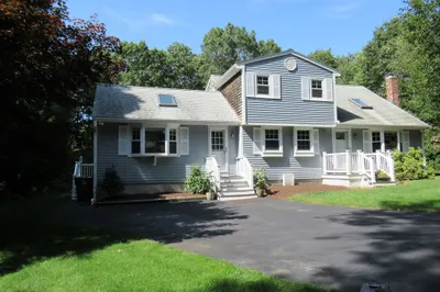 906 Plymouth Street 1