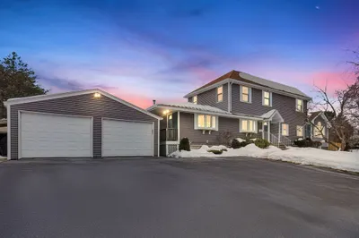 40 Glen Dr 1