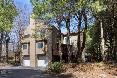106 Captain Eames Circle #106 1