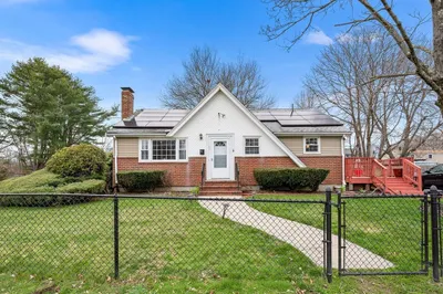 60 Sheridan St 1
