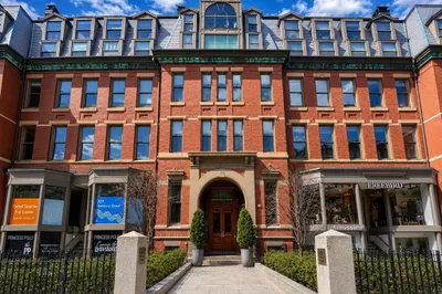201 Newbury St #203 1