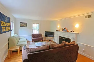 33 Wesley St #2 1