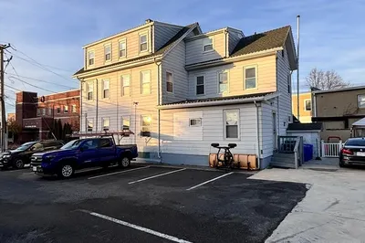 12 Pine St #2 1