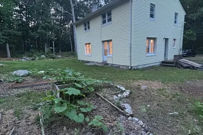50 Oakdale Ave 1
