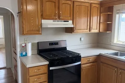 82 Calumet St #2 1