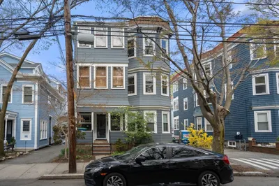 46 Porter St #3