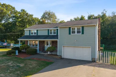 386 Forest Street 1