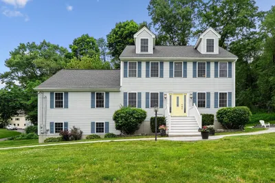 62 Coffey Ave 1