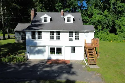 21 Delmor Ave 1