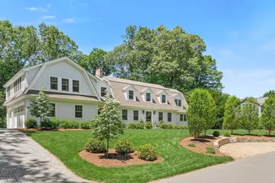 39 Fairbanks Ave 1