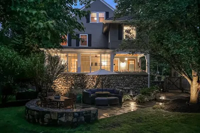 211 Forest St 1