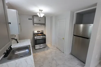 15 Ridgeview Avenue #1