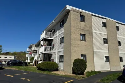 35 Hosmer St #18