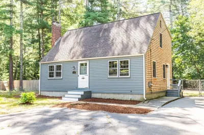 112 Plymouth St 1