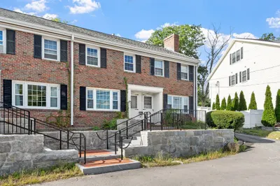 274 Main St #7 1