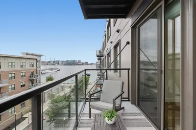 45 Lewis St #501 1