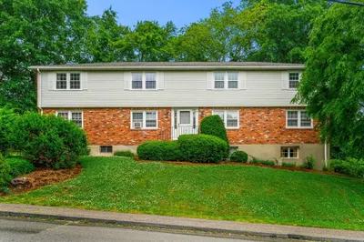 8 Zabriskie Dr #C 1