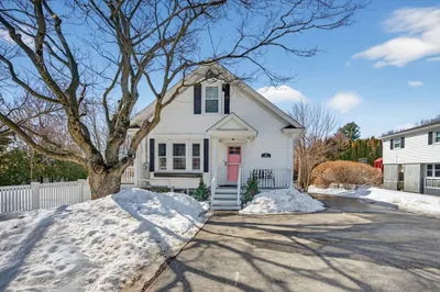 20 Pinehurst Ave 1