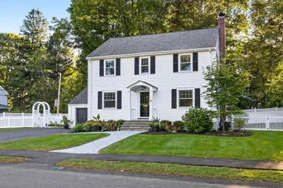 4 Southwick Cir 1