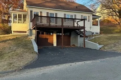 4 Walker St