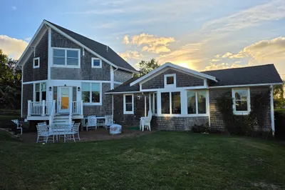 7 Arnold Ave 1