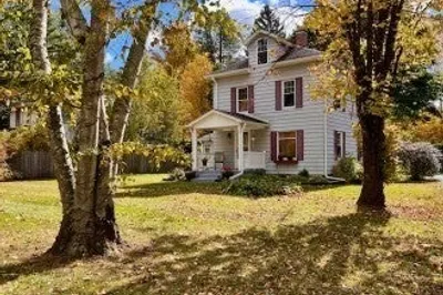 239 Pelham Rd 1