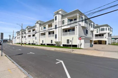 11 Railroad Ave #A-7 1