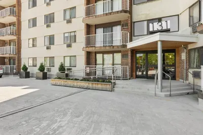 131 Coolidge Ave #122